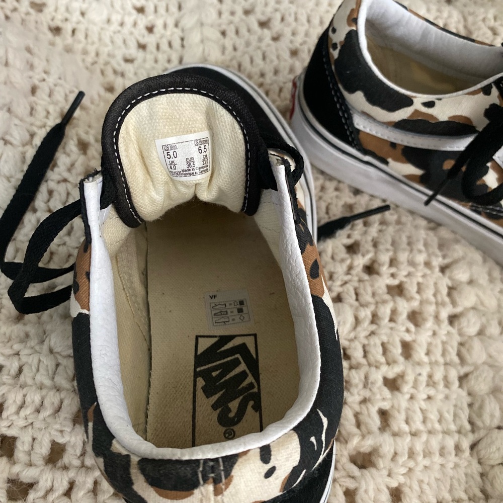 Cute cow, print vans, barely worn